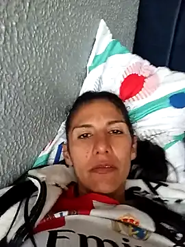 Snapshot of gattycahot chatting on November 30, 2025, 2:32 pm gattycahot online show from November 30, 2025, 2:32 pm