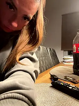 mrs pussy online show from April 17, 2026, 2:14 am