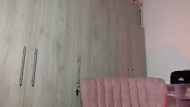 Tanit Mora online show from November 16, 2025, 1:44 am