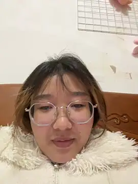 sisi-maiden online show from February 19, 2026, 1:40 pm