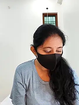 Snapshot of Your-Vedika chatting on December 2, 2025, 6:52 am Your-Vedika online show from December 2, 2025, 6:52 am