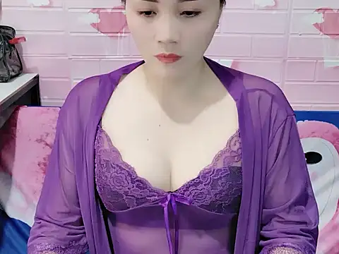 Snapshot of Miu_9117 chatting on September 19, 2025, 3:45 pm Miu 9117 online show from September 19, 2025, 3:45 pm