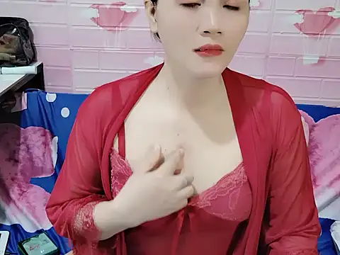 Snapshot of Miu_9117 chatting on October 1, 2025, 4:24 pm Miu 9117 online show from October 1, 2025, 4:24 pm