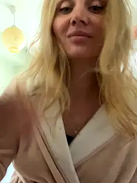 Snapshot of Affectionate_lady chatting on October 9, 2025, 8:12 am Affectionate lady online show from October 9, 2025, 8:12 am
