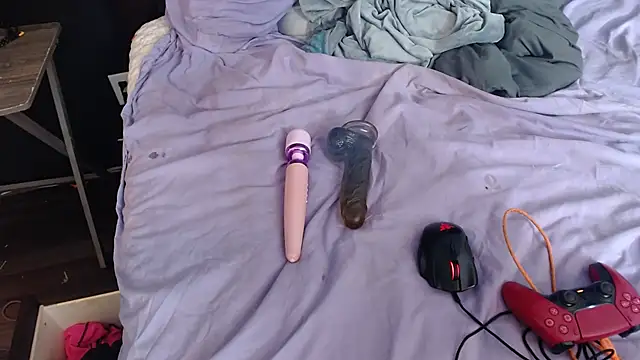 Snapshot of Werg9998 chatting on April 4, 2026, 6:27 pm Werg9998 online show from April 4, 2026, 6:27 pm