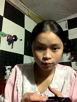 Snapshot of Em-Tho07 chatting on September 17, 2025, 6:26 am Em-Tho07 online show from September 17, 2025, 6:26 am