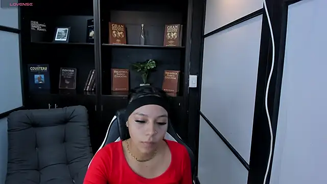 Snapshot of IvonnePrince_ chatting on October 2, 2025, 12:34 pm IvonnePrince online show from October 2, 2025, 12:34 pm