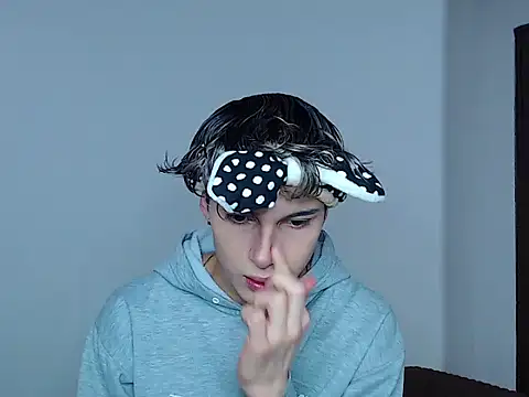 Snapshot of john_vichenso chatting on November 24, 2025, 9:36 pm john vichenso online show from November 24, 2025, 9:36 pm