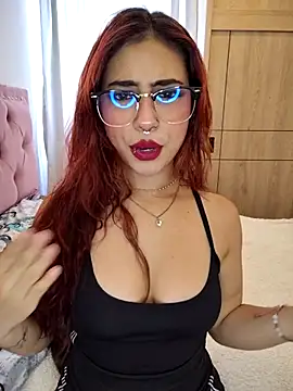Snapshot of sarah_lark_ chatting on October 3, 2025, 6:49 pm sarah lark online show from October 3, 2025, 6:49 pm