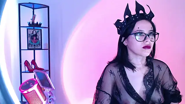 Snapshot of girldom chatting on January 7, 2026, 4:53 pm girldom online show from January 7, 2026, 4:53 pm