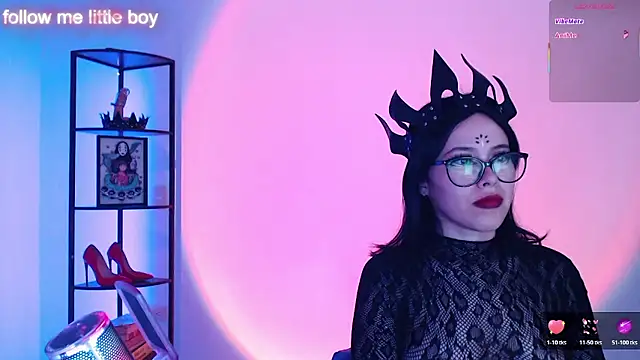 Snapshot of girldom chatting on January 10, 2026, 8:54 pm girldom online show from January 10, 2026, 8:54 pm