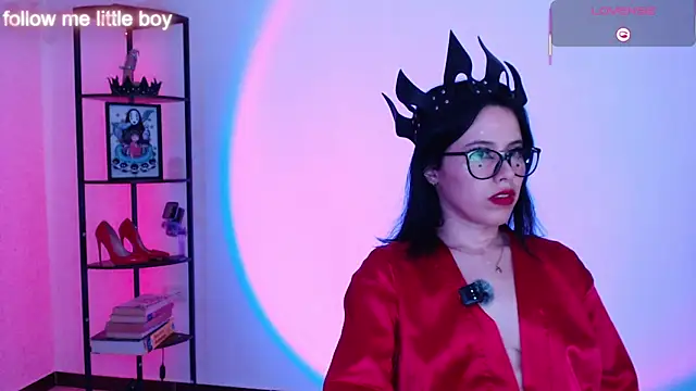 Snapshot of girldom chatting on January 15, 2026, 9:29 pm girldom online show from January 15, 2026, 9:29 pm