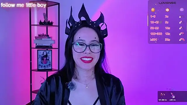 Snapshot of girldom chatting on February 12, 2026, 6:03 pm girldom online show from February 12, 2026, 6:03 pm