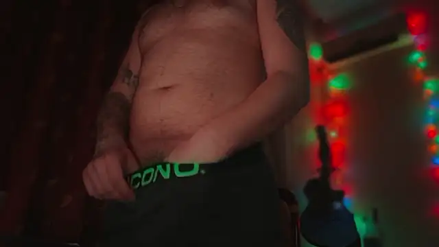 Snapshot of The_Oggy chatting on March 12, 2026, 11:11 pm The Oggy online show from March 12, 2026, 11:11 pm