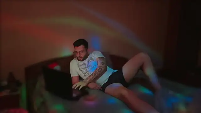 Snapshot of The_Oggy chatting on March 18, 2026, 2:09 pm The Oggy online show from March 18, 2026, 2:09 pm