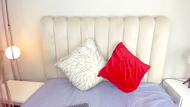 Dani rosse  online show from November 10, 2025, 1:21 pm