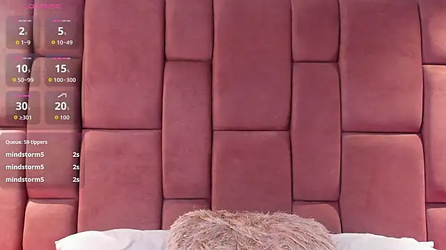 AlannaJonnes online show from October 26, 2025, 6:36 pm