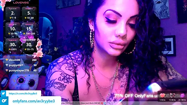 Snapshot of Av3ryyBe3 chatting on December 13, 2025, 10:26 pm Av3ryyBe3 online show from December 13, 2025, 10:26 pm