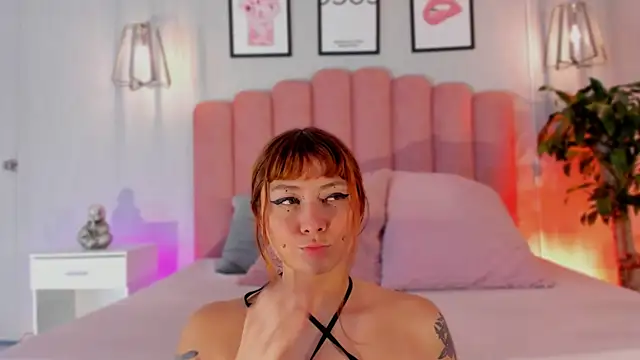 Snapshot of raven_black_ chatting on October 3, 2025, 2:03 pm raven black online show from October 3, 2025, 2:03 pm