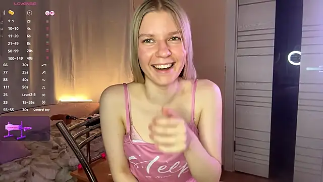 Snapshot of MaryjaneSpider chatting on November 12, 2025, 6:52 pm MaryjaneSpider online show from November 12, 2025, 6:52 pm