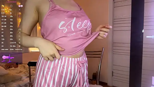 Snapshot of MaryjaneSpider chatting on December 19, 2025, 3:41 pm MaryjaneSpider online show from December 19, 2025, 3:41 pm