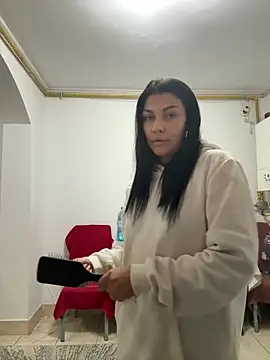 Snapshot of MiaKiittyy chatting on September 9, 2025, 9:47 pm MiaKiittyy online show from September 9, 2025, 9:47 pm