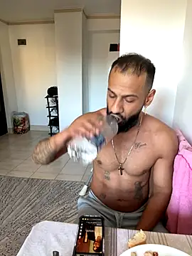 Snapshot of MiaKiittyy chatting on September 23, 2025, 2:20 pm MiaKiittyy online show from September 23, 2025, 2:20 pm