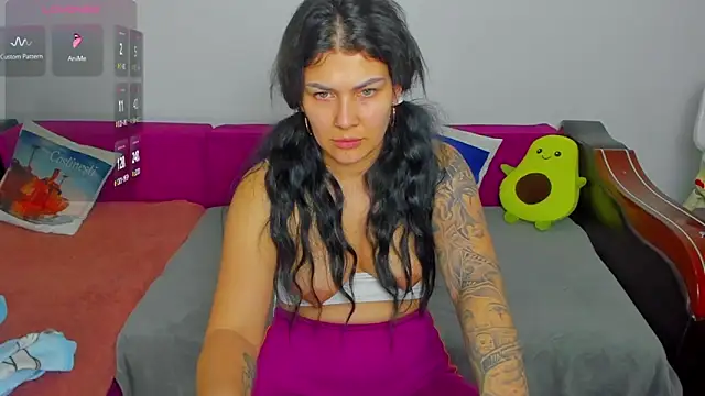 Snapshot of MiaKiittyy chatting on January 8, 2026, 5:37 pm MiaKiittyy online show from January 8, 2026, 5:37 pm