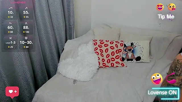 Snapshot of MiaKiittyy chatting on February 11, 2026, 10:37 pm MiaKiittyy online show from February 11, 2026, 10:37 pm