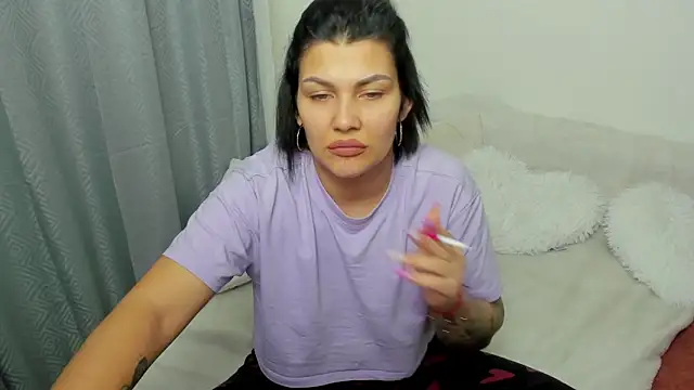 Snapshot of MiaKiittyy chatting on February 12, 2026, 11:00 pm MiaKiittyy online show from February 12, 2026, 11:00 pm