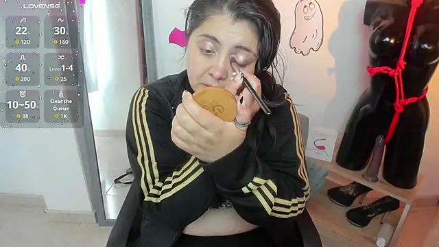 TifanyAmazinng online show from October 16, 2025, 12:17 pm