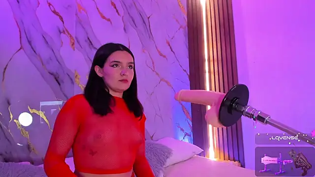 alicecute77 online show from November 6, 2025, 2:23 am