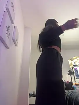 Aleja ruizz online show from October 30, 2025, 6:48 am