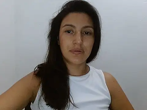 SarahFriendly online show from June 21, 2026, 4:37 am