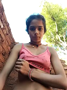 Snapshot of Gulika_Doshi chatting on December 20, 2025, 2:51 am Gulika Doshi online show from December 20, 2025, 2:51 am