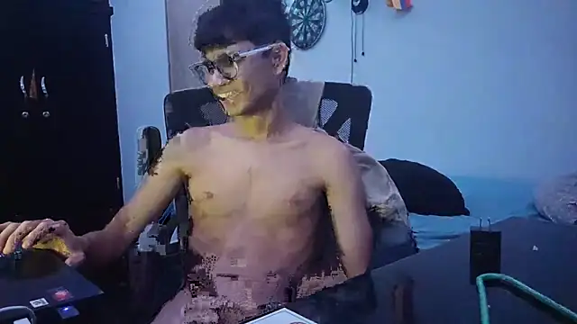 Snapshot of ElverCol chatting on February 21, 2026, 5:52 am ElverCol online show from February 21, 2026, 5:52 am