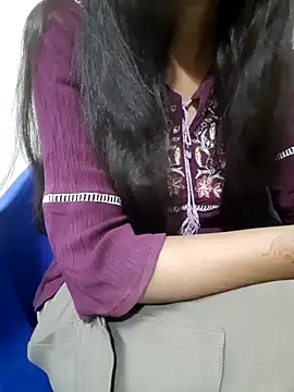 Aarti-kumri online show from October 16, 2025, 2:29 pm