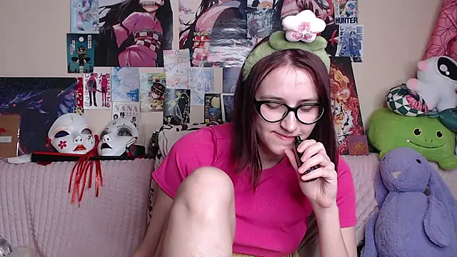 AliceChio online show from December 16, 2025, 4:17 am