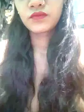 Snapshot of BerryOnFire chatting on October 25, 2025, 8:33 am BerryOnFire online show from October 25, 2025, 8:33 am