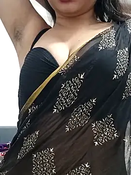 Snapshot of SHREE00017 chatting on December 19, 2025, 4:47 pm SHREE00017 online show from December 19, 2025, 4:47 pm