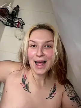 Snapshot of EileenKenner chatting on February 2, 2026, 7:23 pm EileenKenner online show from February 2, 2026, 7:23 pm