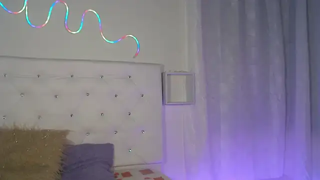 Snapshot of tatixxxvega chatting on October 1, 2025, 1:28 pm tatixxxvega online show from October 1, 2025, 1:28 pm