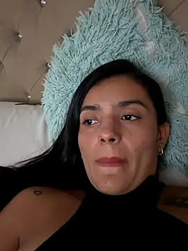 Snapshot of AnaaFaith_ chatting on December 2, 2025, 8:04 pm AnaaFaith online show from December 2, 2025, 8:04 pm