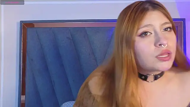 Snapshot of VelvetFox_ chatting on May 3, 2026, 8:15 pm VelvetFox online show from May 3, 2026, 8:15 pm