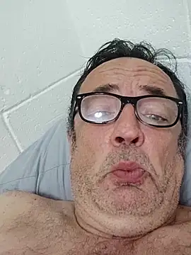 Snapshot of Txacas chatting on September 14, 2025, 4:22 am Txacas online show from September 14, 2025, 4:22 am