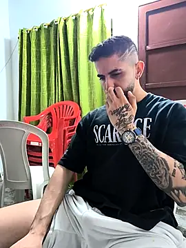 Snapshot of giannis090 chatting on February 6, 2026, 3:33 am giannis090 online show from February 6, 2026, 3:33 am