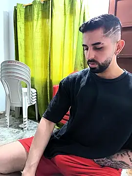 Snapshot of giannis090 chatting on February 20, 2026, 7:58 pm giannis090 online show from February 20, 2026, 7:58 pm