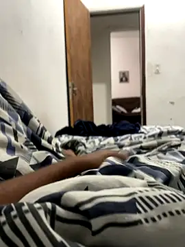 Snapshot of Kaua11225 chatting on October 30, 2025, 12:01 am Kaua11225 online show from October 30, 2025, 12:01 am