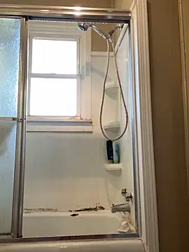 Snapshot of SlimSexxxy69 chatting on October 7, 2025, 10:40 pm SlimSexxxy69 online show from October 7, 2025, 10:40 pm