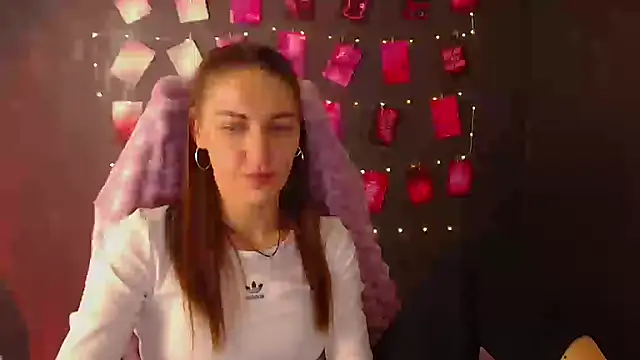 Snapshot of Aurora_Loveu chatting on October 14, 2025, 10:43 pm Aurora Loveu online show from October 14, 2025, 10:43 pm